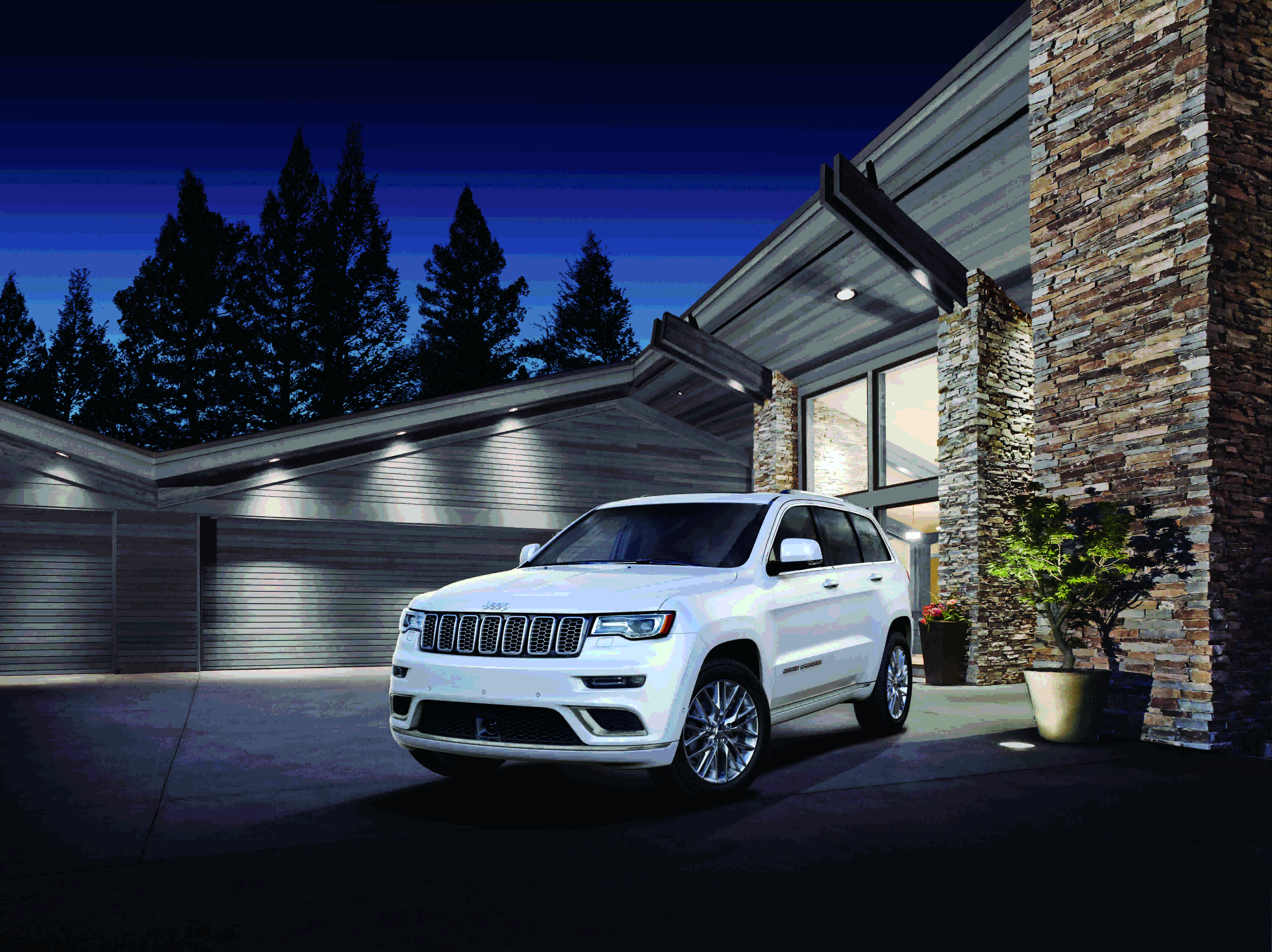 Jeep Grand Cherokee Fans Have Plenty to Be Excited About