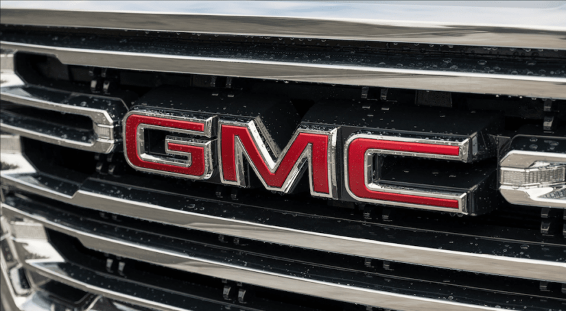 Closeup of 2019 GMC Sierra 1500 grille