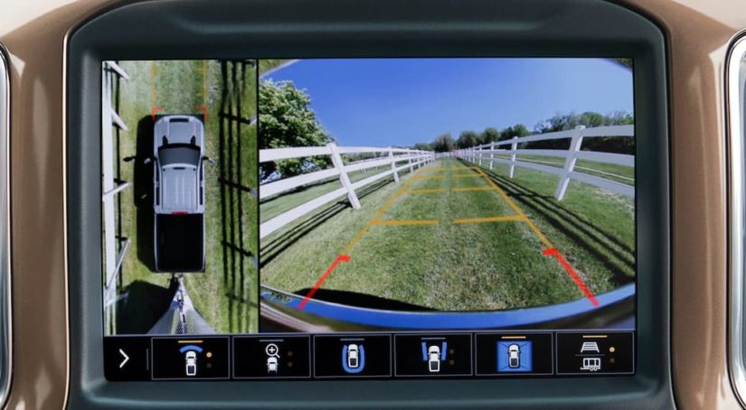 The trailer camera view is shown on the infotainment screen in a 2022 Chevy Silverado 3500 HD.