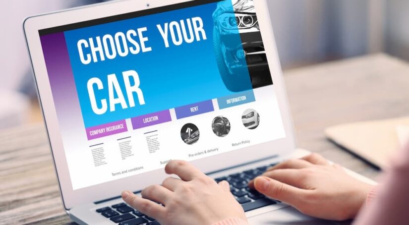 A customer choosing online car sales is shown.