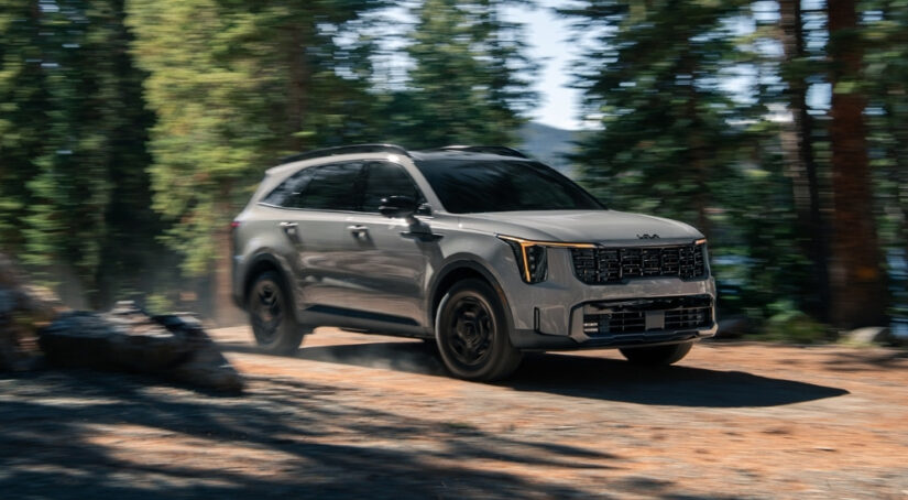 Which 2025 Kia Sorento Is for You: the Gas Engine, Hybrid, or Plug-in Hybrid Model?