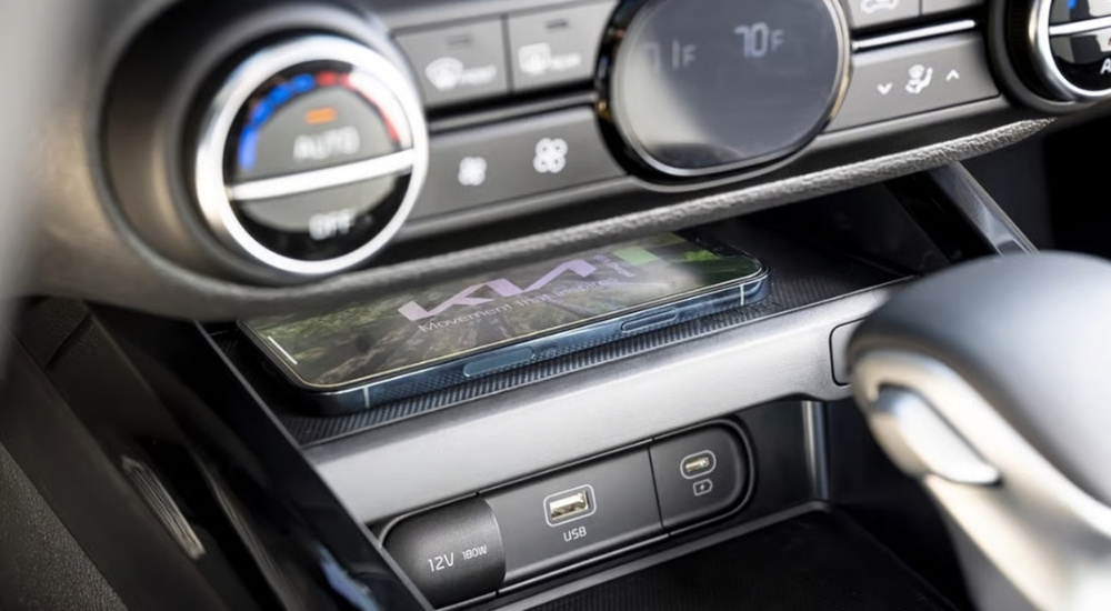 Phone charging in a 2025 Kia Soul at a Kia dealer